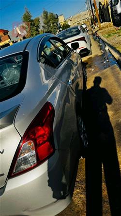 نيسان فيرسا